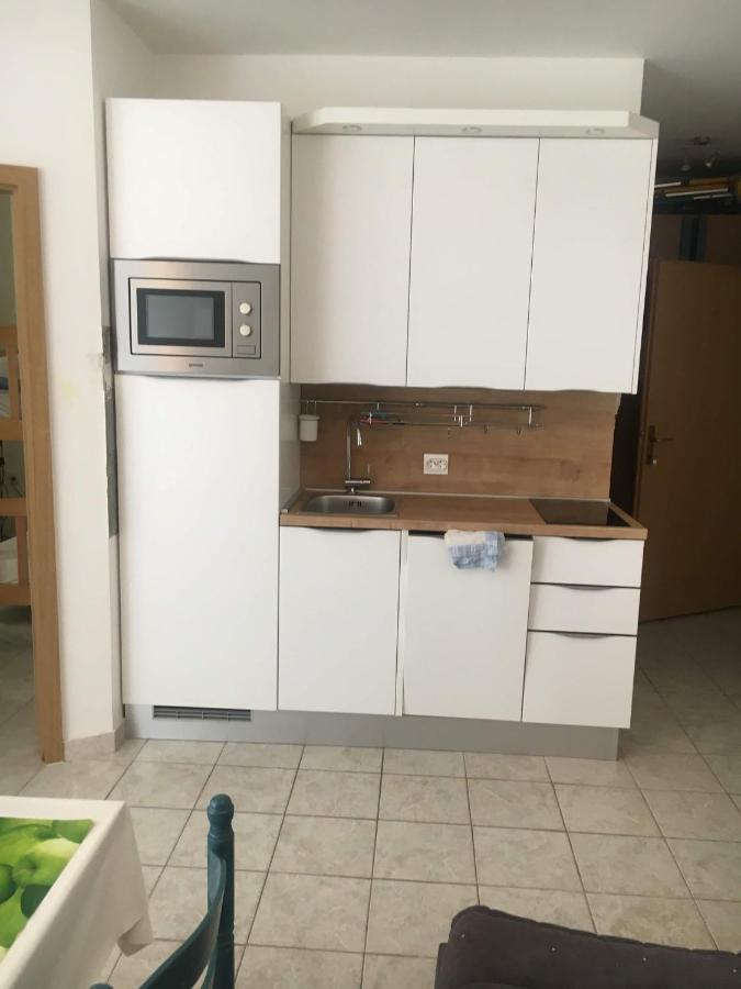 Olivia, Seaside Apartment In Medulin, Croatia Екстер'єр фото